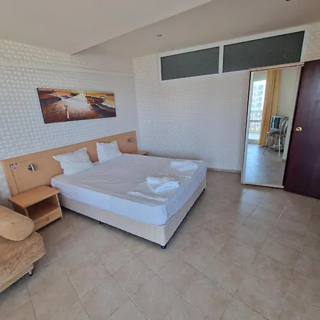 мирамар палас, роял апарт Apartman *